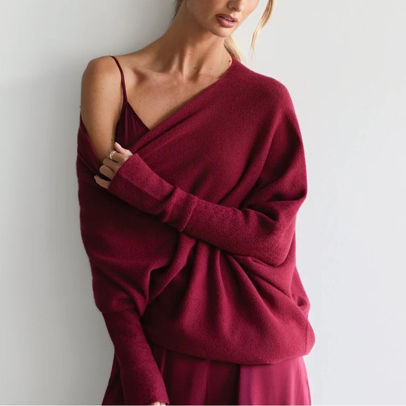 Jaki Sweaters - JAKI London Asymmetric Draped Sweater Seamless Knit Burgundy Sz S / M MSRP $248